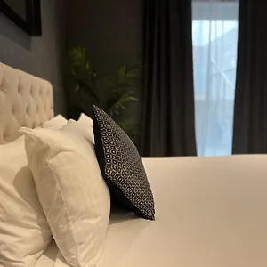 Sliema Studios Apartahotel